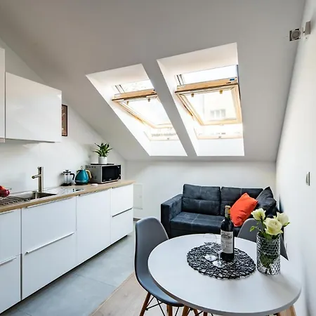 아파트 Neo Sky Apartment, Free Parking, 15 Min Walk Old Town&kazimierz - By Homelike *