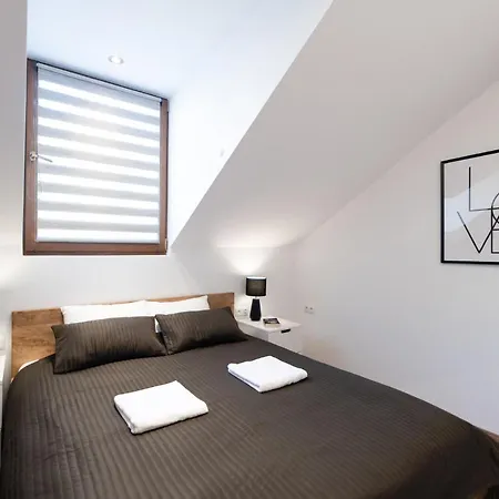 아파트 Neo Sky Apartment, Free Parking, 15 Min Walk Old Town&kazimierz - By Homelike