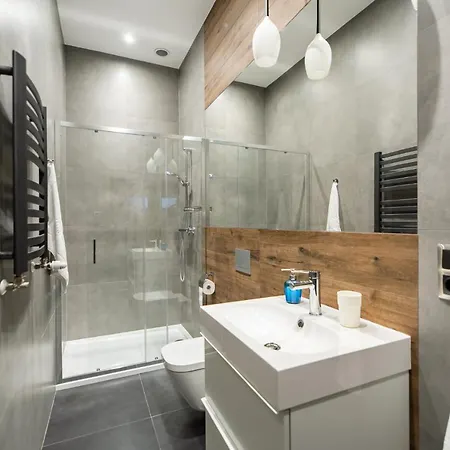 Neo Sky Apartment, Free Parking, 15 Min Walk Old Town&kazimierz - By Homelike 크라쿠프