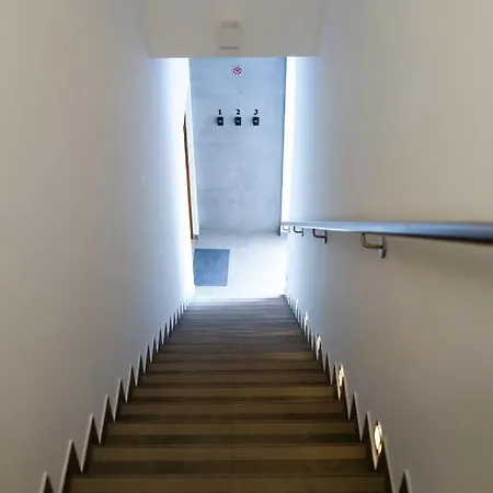 Neo Sky Apartment, Free Parking, 15 Min Walk Old Town&kazimierz - By Homelike 아파트 *
